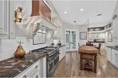 8944 Magnolia Chase Circle, Tampa, FL 33647 - Photo 10
