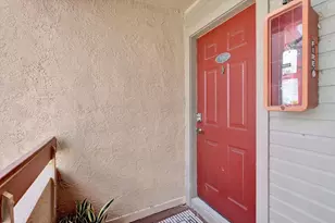 10265 Gandy Blvd N, Saint Petersburg, FL 33702 - Photo 1