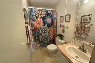2607 Universal Dr, Ruskin, FL 33570 - Photo 14