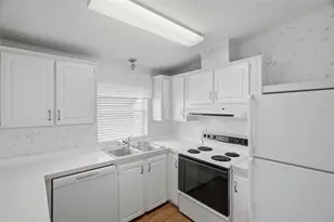 6826 Mt Orange Dr NE, Saint Petersburg, FL 33702 - Photo 16