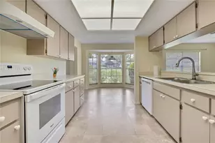 7103 Crown Oaks Dr, Spring Hill, FL 34606 - Photo 14