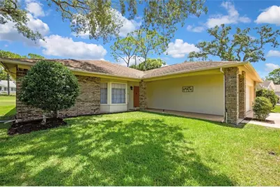 7103 Crown Oaks Drive, Spring Hill, FL 34606 - Photo 2