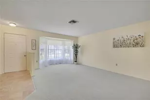 7103 Crown Oaks Dr, Spring Hill, FL 34606 - Photo 4