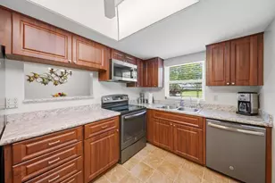 3277 Gorse Ct, Palm Harbor, FL 34684 - Photo 14