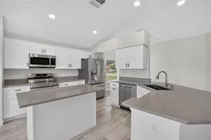 1434 Hatcher Loop Dr, Brandon, FL 33511 - Photo 10