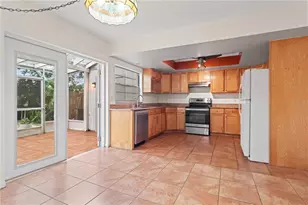 15304 Morning Dr, Lutz, FL 33559 - Photo 10