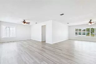 615 Allegheny Dr, Sun City Center, FL 33573 - Photo 6