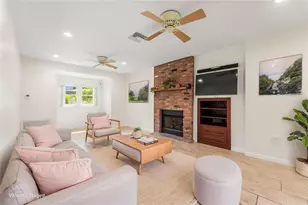 725 61st St N, Saint Petersburg, FL 33710 - Photo 32