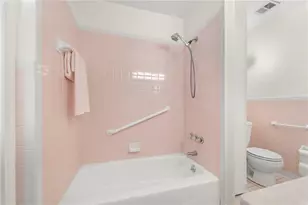 725 61st St N, Saint Petersburg, FL 33710 - Photo 12