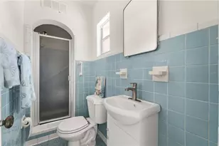 725 61st St N, Saint Petersburg, FL 33710 - Photo 18