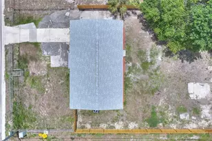8204 Allamanda Ave, Tampa, FL 33619 - Photo 20