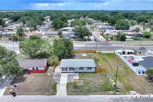 8204 Allamanda Ave, Tampa, FL 33619 - Photo 4