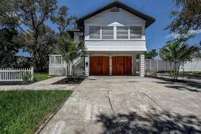 212 48th Street N, Saint Petersburg, FL 33713 - Photo 2