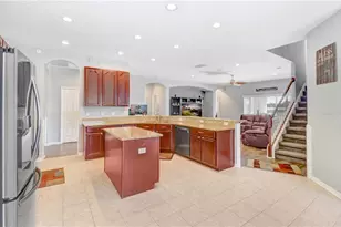 433 York Dale Dr, Ruskin, FL 33570 - Photo 10