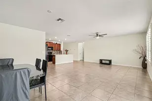 10022 Carloway Hills Dr, Wimauma, FL 33598 - Photo 10