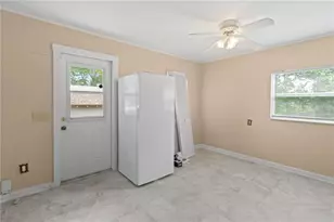 907 N Clark St, Plant City, FL 33563 - Photo 32