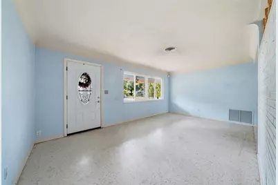 3360 70 Street N, Saint Petersburg, FL 33710 - Photo 8