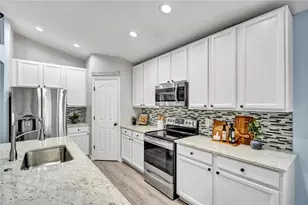809 Addison Dr NE, Saint Petersburg, FL 33716 - Photo 14