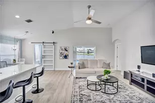 809 Addison Dr NE, Saint Petersburg, FL 33716 - Photo 10