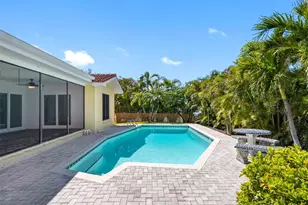 562 Johns Pass Ave, Madeira Beach, FL 33708 - Photo 16