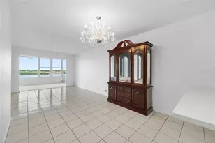 1847 Shore Dr S, Saint Petersburg, FL 33707 - Photo 14
