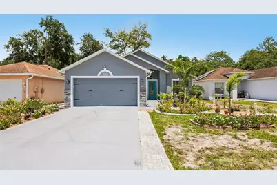 8709 Busch Oaks Street, Tampa, FL 33617 - Photo 2