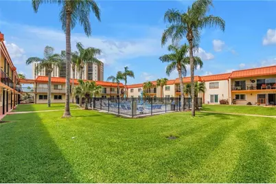 10365 Paradise Boulevard #27, Saint Petersburg, FL 33706 - Photo 1