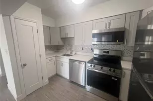 10365 Paradise Blvd, Saint Petersburg, FL 33706 - Photo 10