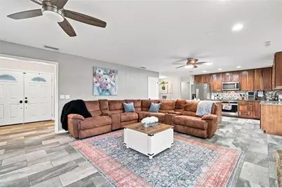 2901 Beagle Place, Seffner, FL 33584 - Photo 4