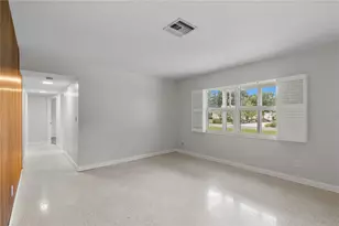 2910 W Price Ave, Tampa, FL 33611 - Photo 6