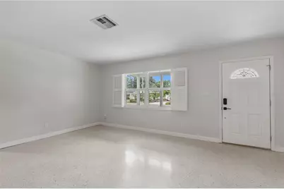2910 W Price Avenue, Tampa, FL 33611 - Photo 8