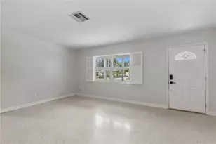 2910 W Price Ave, Tampa, FL 33611 - Photo 8