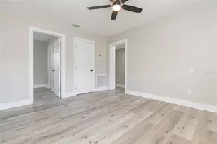 2600 52nd Ave N, Saint Petersburg, FL 33714 - Photo 10
