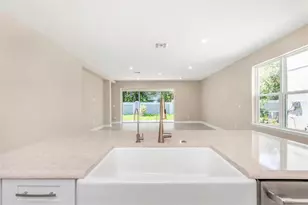 2676 Leafwing Ct, Palm Harbor, FL 34683 - Photo 10