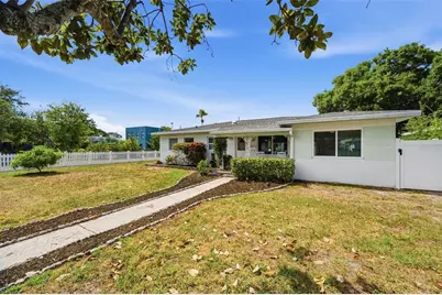 6765 3rd Avenue N, Saint Petersburg, FL 33710 - Photo 2