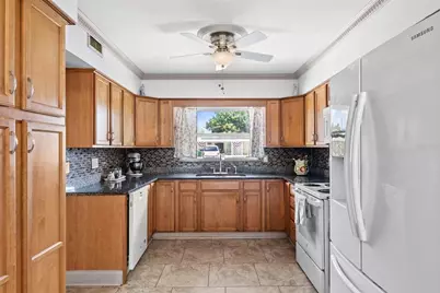 1831 Oak Lake Drive, Clearwater, FL 33764 - Photo 6