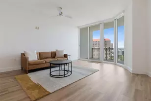 450 Knights Run Ave, Tampa, FL 33602 - Photo 8