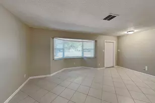 122 Van Dyck Dr, Nokomis, FL 34275 - Photo 4