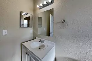 122 Van Dyck Dr, Nokomis, FL 34275 - Photo 10