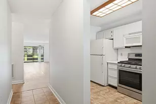 6070 80th St N, Saint Petersburg, FL 33709 - Photo 12