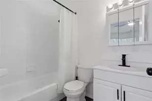 30029 Granda Hills Ct, Wesley Chapel, FL 33543 - Photo 18