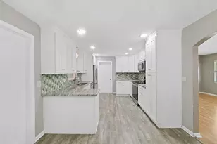 917 E Valencia St, Lakeland, FL 33805 - Photo 8