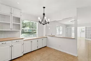 1431 57th St S, Gulfport, FL 33707 - Photo 10