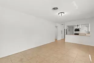 1431 57th St S, Gulfport, FL 33707 - Photo 6