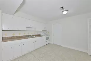 15616 Avalon Ave, Clearwater, FL 33760 - Photo 8