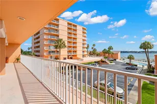 7432 Sunshine Skyway Ln S, Saint Petersburg, FL 33711 - Photo 6