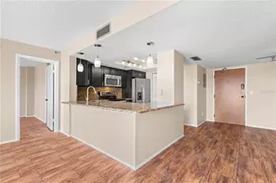 7432 Sunshine Skyway Ln S, Saint Petersburg, FL 33711 - Photo 8