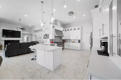 9801 Compass Point Way, Tampa, FL 33615 - Photo 32