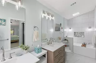 2786 Valencia Ln W, Palm Harbor, FL 34684 - Photo 20