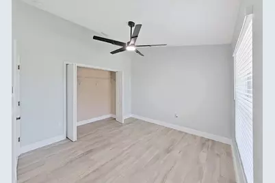 1025 Lake Avoca Place, Tarpon Springs, FL 34689 - Photo 38